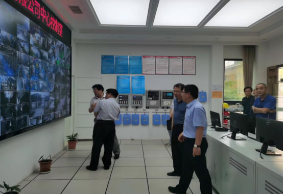 Guo Bo, Deputy Mayor of Huangshi City, conducted a research on Huangshi Fam Pharmaceutical Company